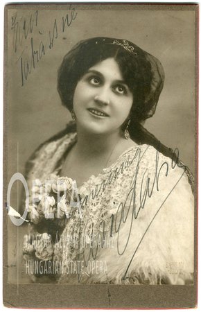 Labia, Maria fotója